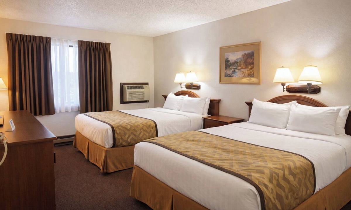Sidney Hotel | Lone Tree Inn