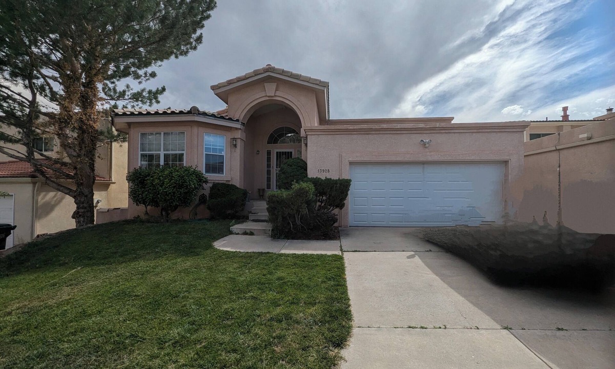Northeast Heights House | Long stays welcome! Across from trailhead,game rm!n