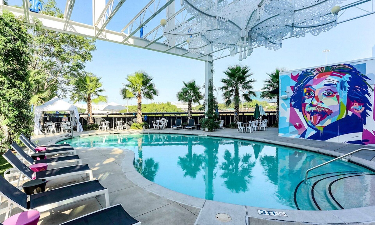 Cedars Hotel | Lorenzo by Hilton | 2 Queen | City Center 6 Min, Deep Ellum 7 Min | 2 Units