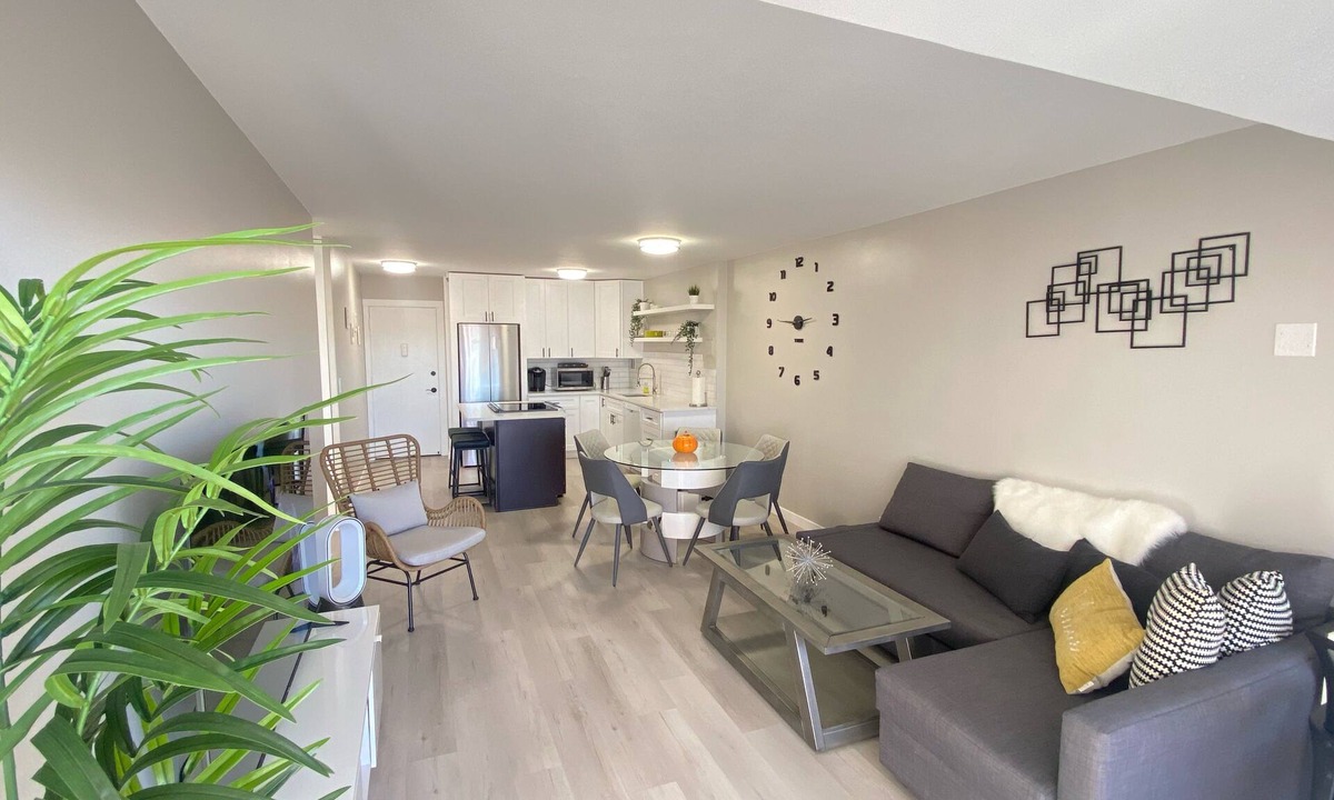 Hale Condo | Lovely 1 bedroom condo near shops & dining!
