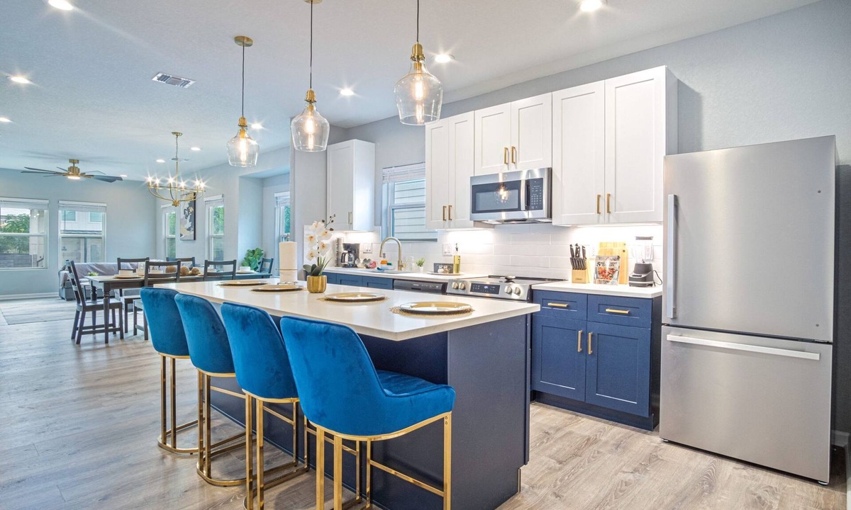 Historic Garderns House | Lovely Charming 4BR 2 5BA Near Downtown s Prime