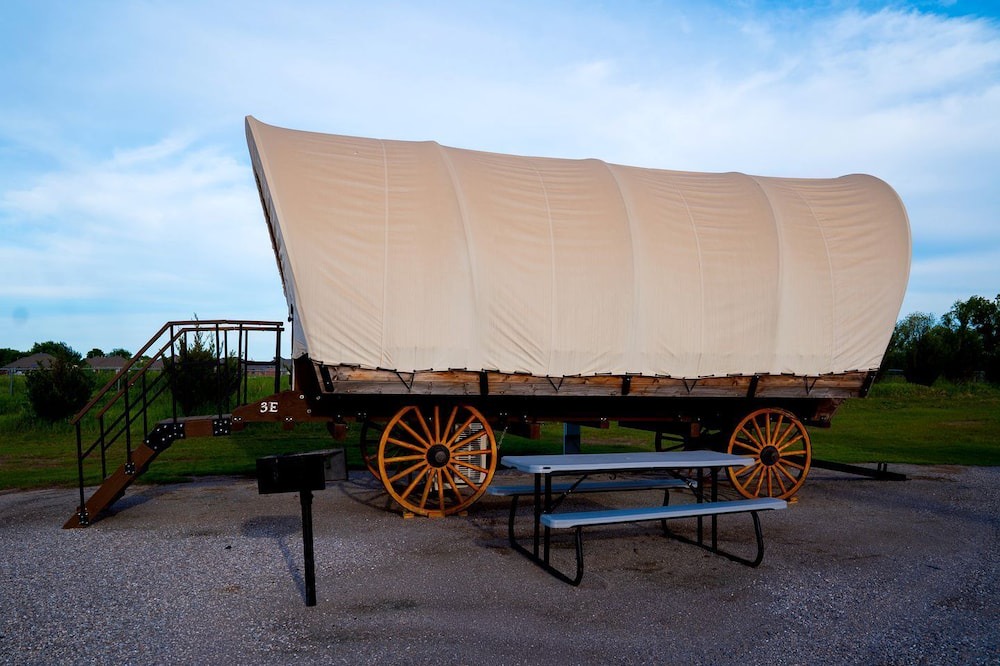 South Oklahoma City House | Lovely Conestoga-Style Covered Wagon for Glorious Glamping on Farm in Oklahoma