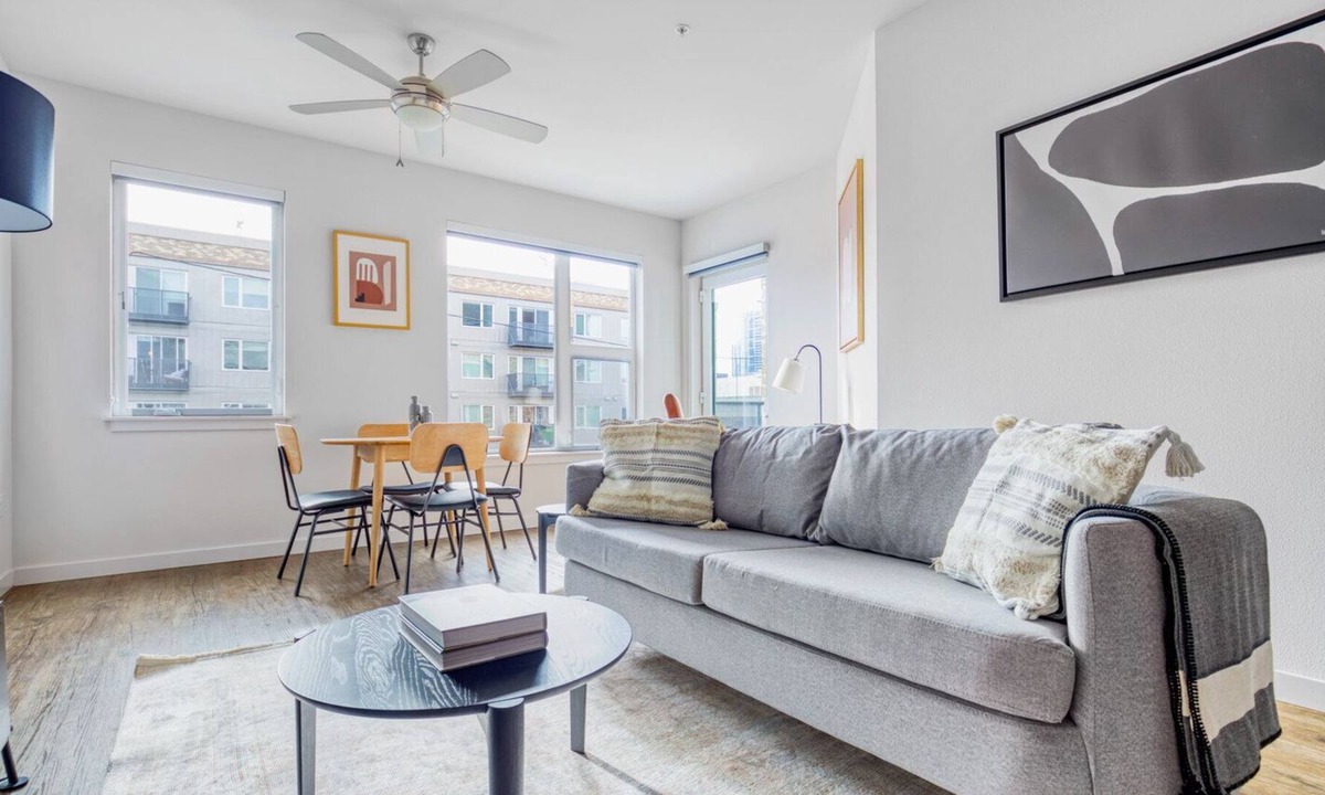 Cascade Apartment | Lovely SLU 1BR w/ Gym & Pet Area, close to Space Needle, by Blueground