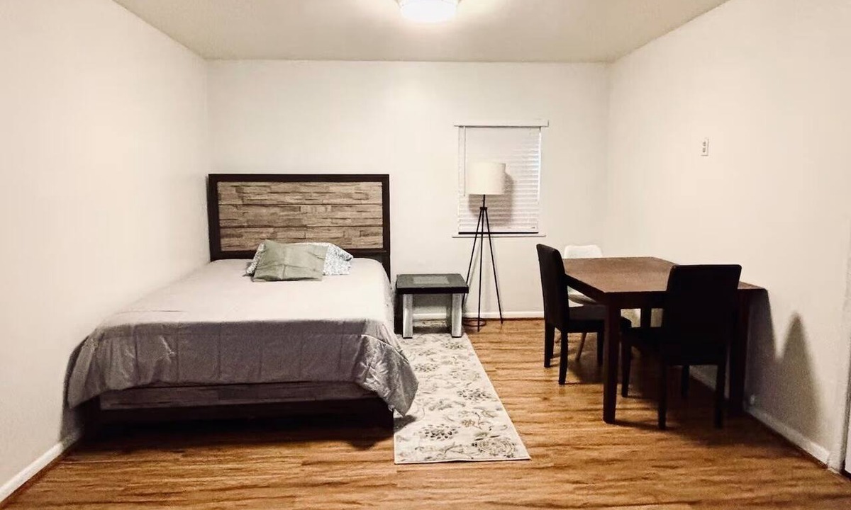 Sharpstown Apartment | Lovely studio with AC in vibrant Houston neighborhood
