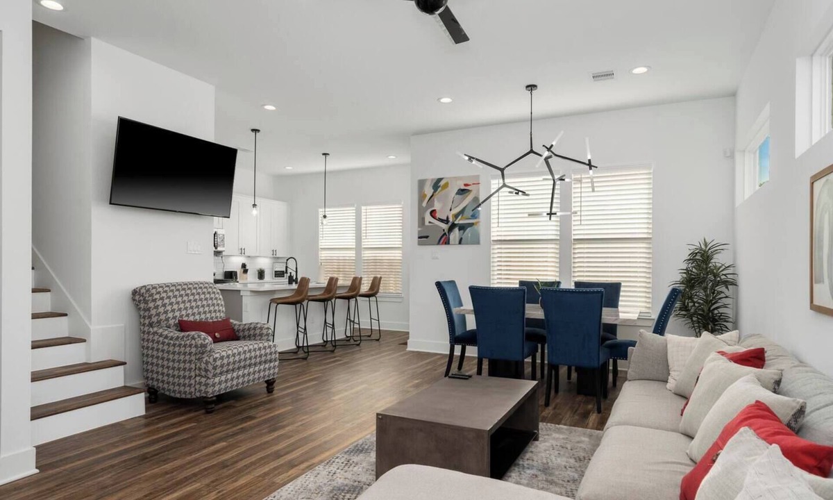Northside House | Luxe Home - Modern Retreat, 1 Exit from Downtown