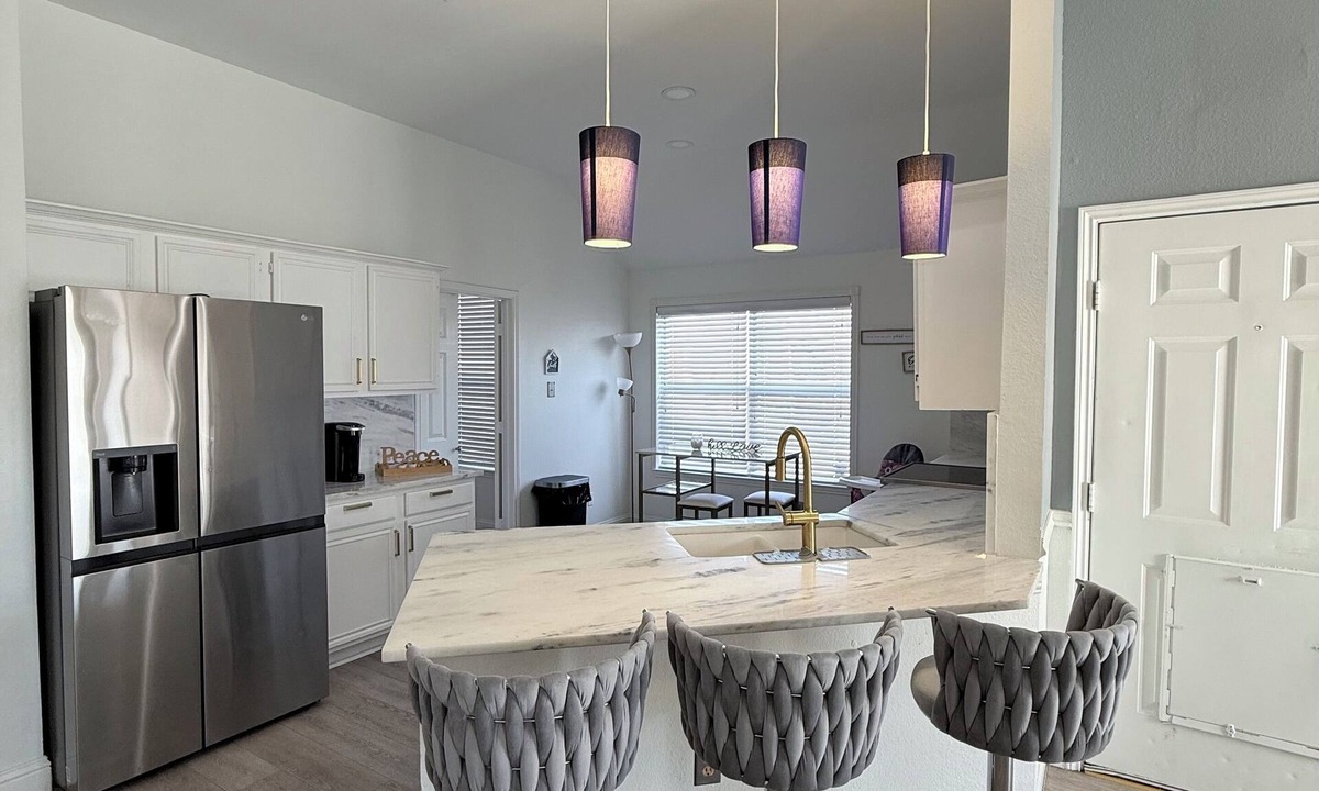 Plano House | Luxurious home/Pool/GameR/BBQ/kingbed/legacyW/Frisco