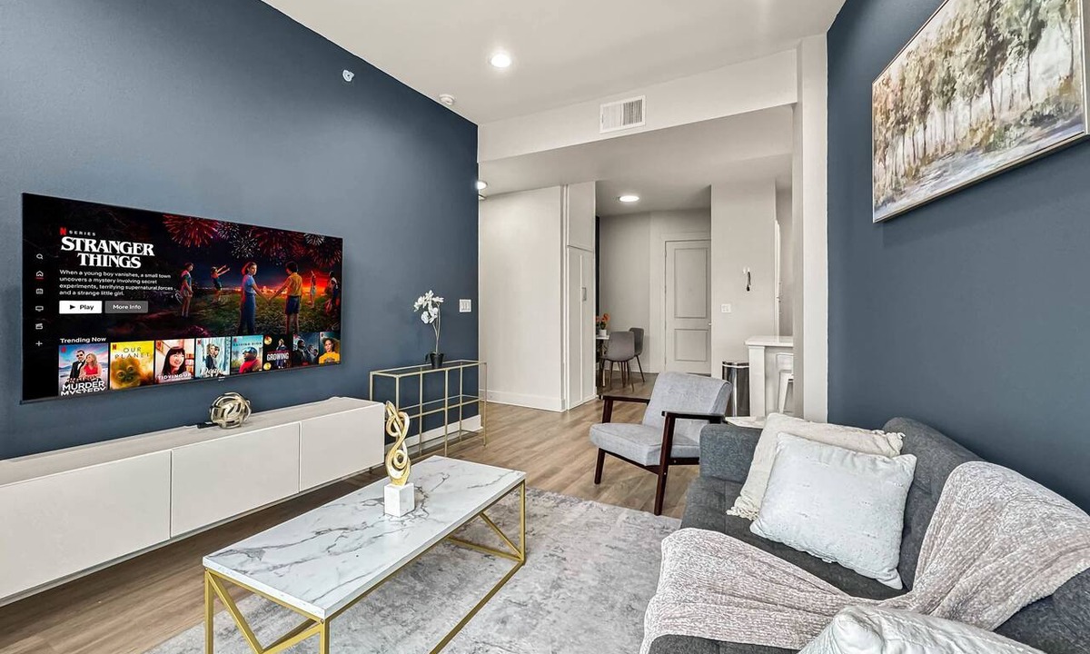 Deep Ellum Apartment | Luxury 2BD | Deep Ellum | Parking | Pool+Gym