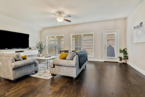 Fort Worth House | Luxury 3BR Near Dallas Stadium- World Cup Ready