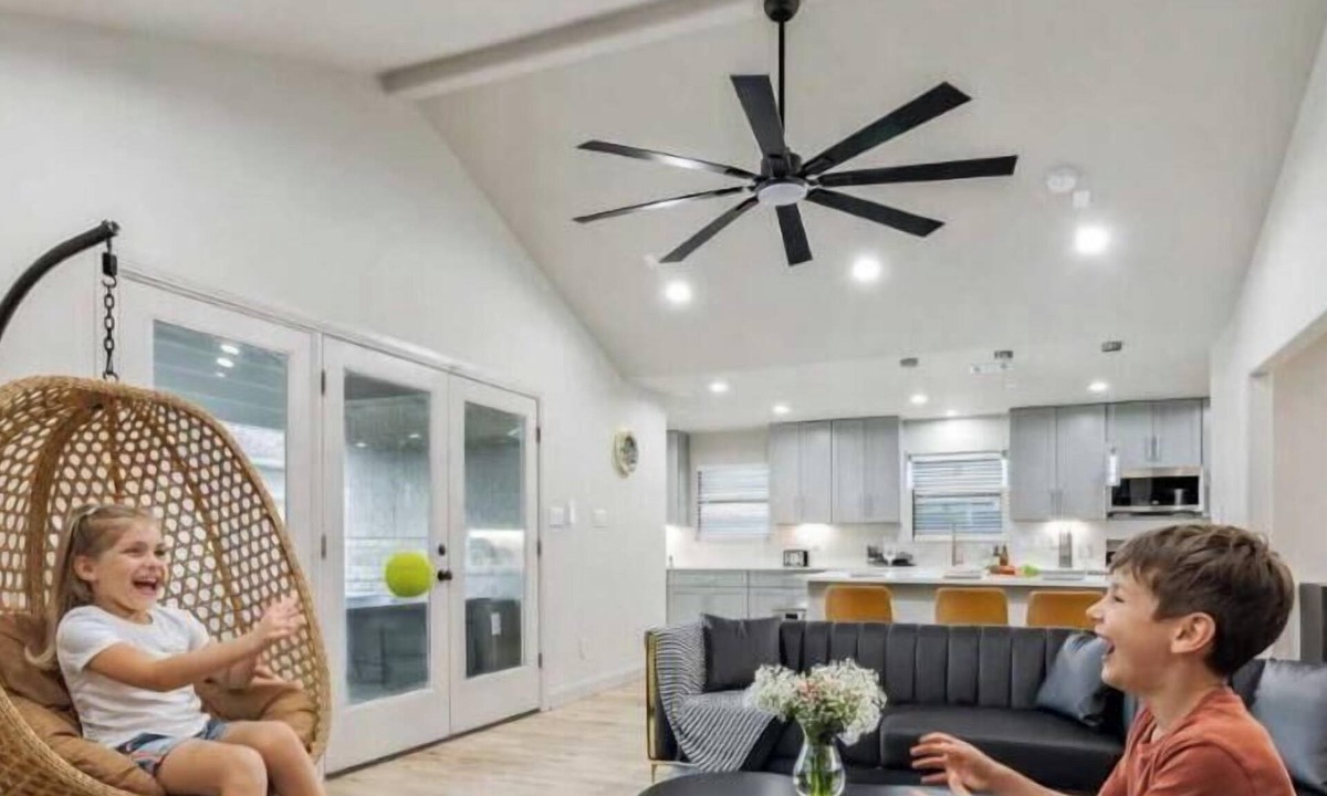 Westbury House | Luxury 4Bd 2Ba w Hot-Tub & Cinema Room - 14 guest