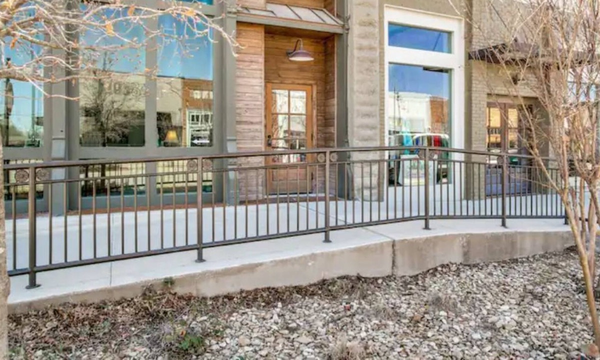 Bridgeport Apartment | Luxury Apartment in Historic Downtown Bridgeport!