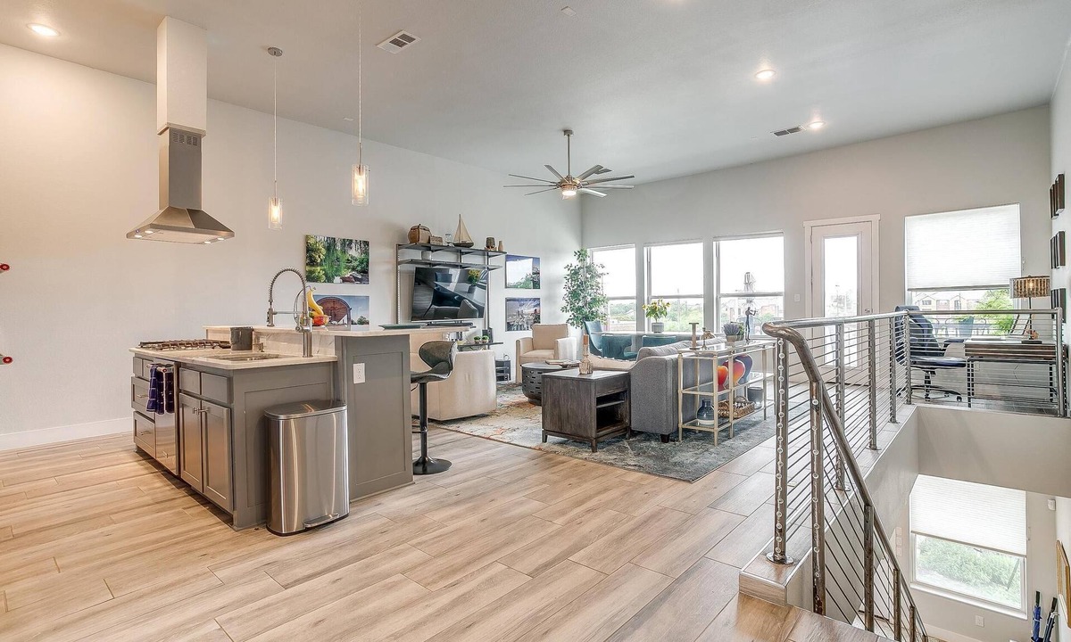 Fort Worth House | LUXURY DOWNTOWN FORT WORTH VILLA, WALK TO EVERYTHING
