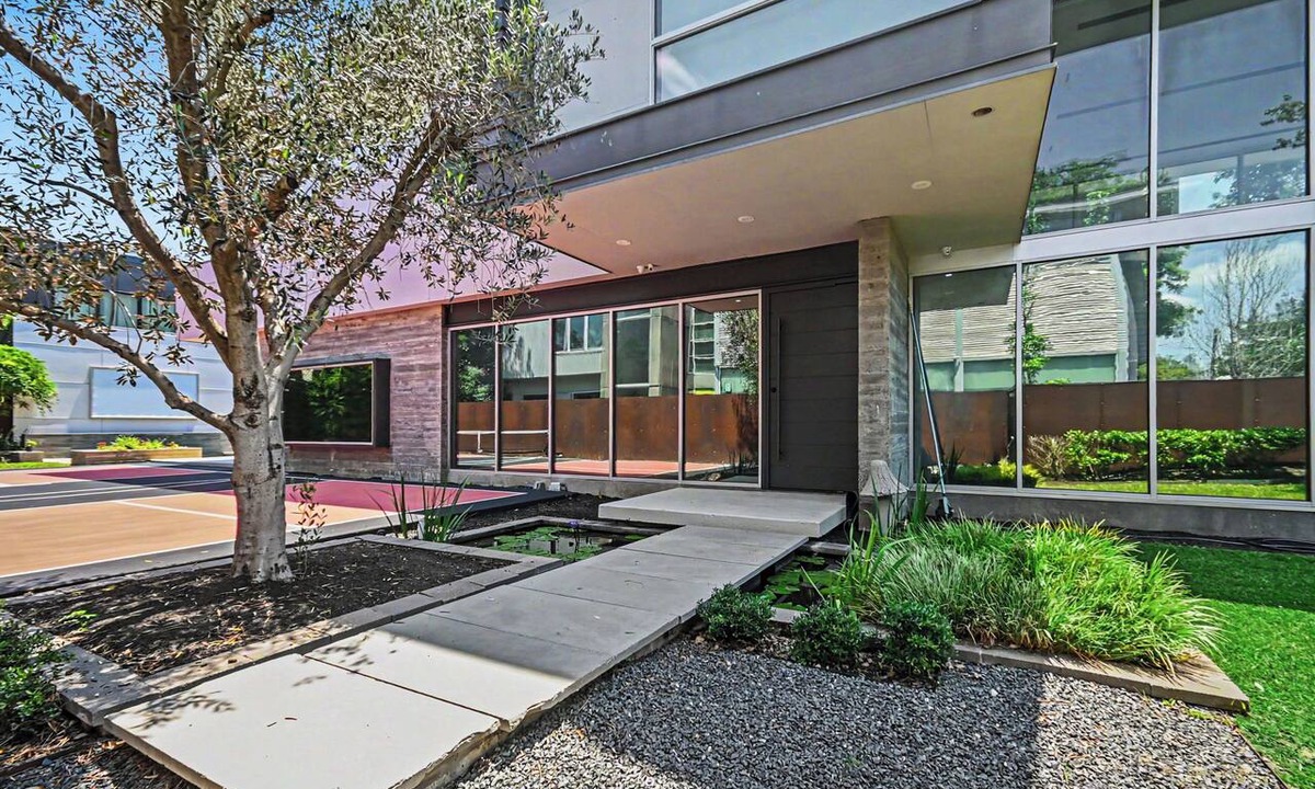 South Central Houston House | Luxury Houston home perfect for FIFA World Cup stays!