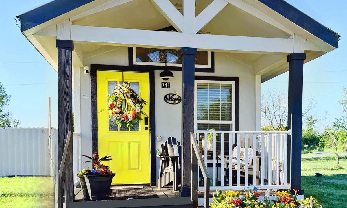 Princeton House | Luxury Micro Retreat| Spa Amenities|Fire Pit|Pet Yard
