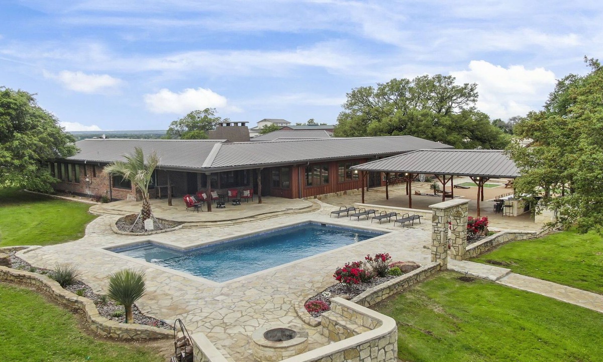 Lipan House | Luxury Ranch House on Operating Ranch w/Pool & Activities