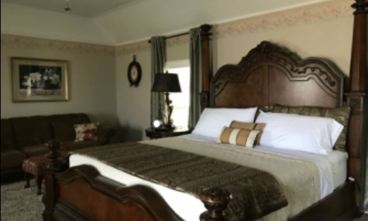 Mena Apartment | Magnolia Suite- 2 Bedrooms, Ensuite Bath