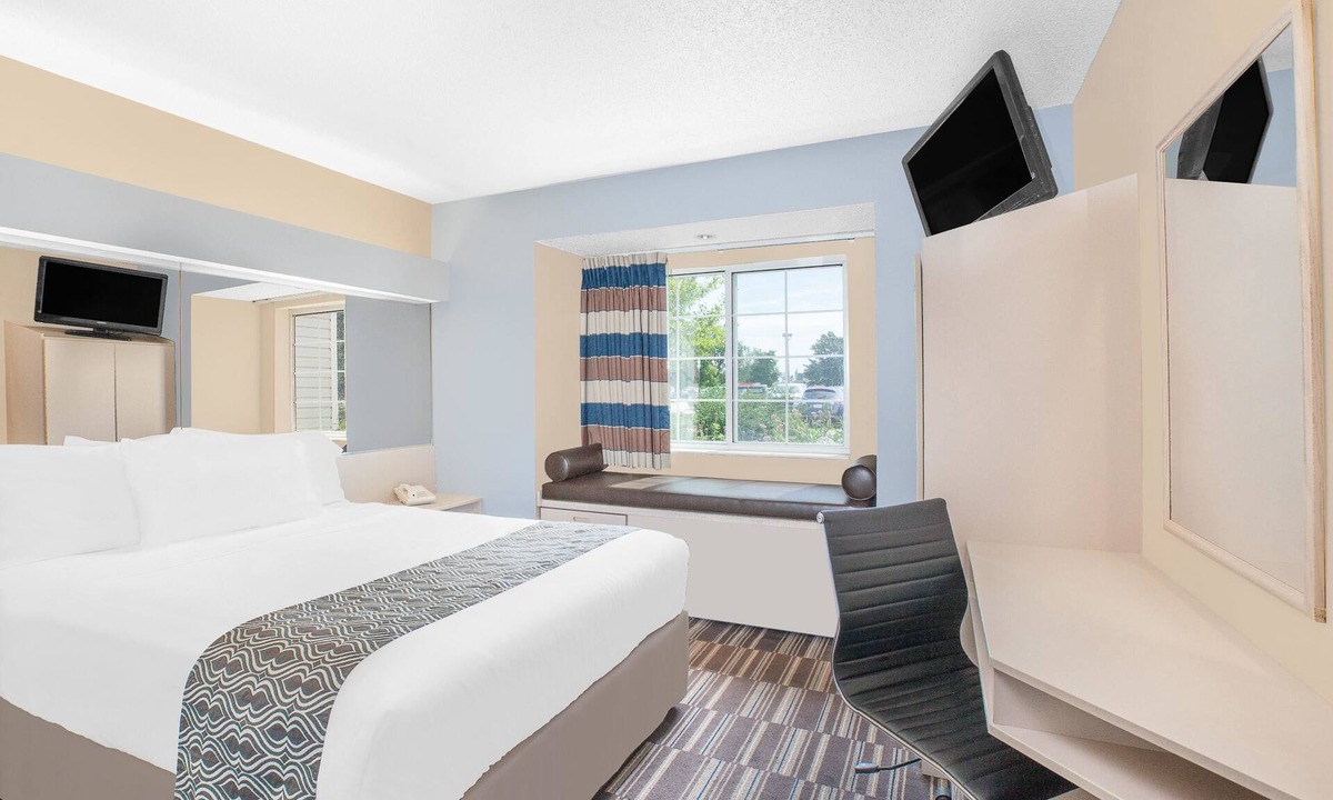 Clear Lake Hotel | Microtel Inn & Suites By Wyndham Clear Lake