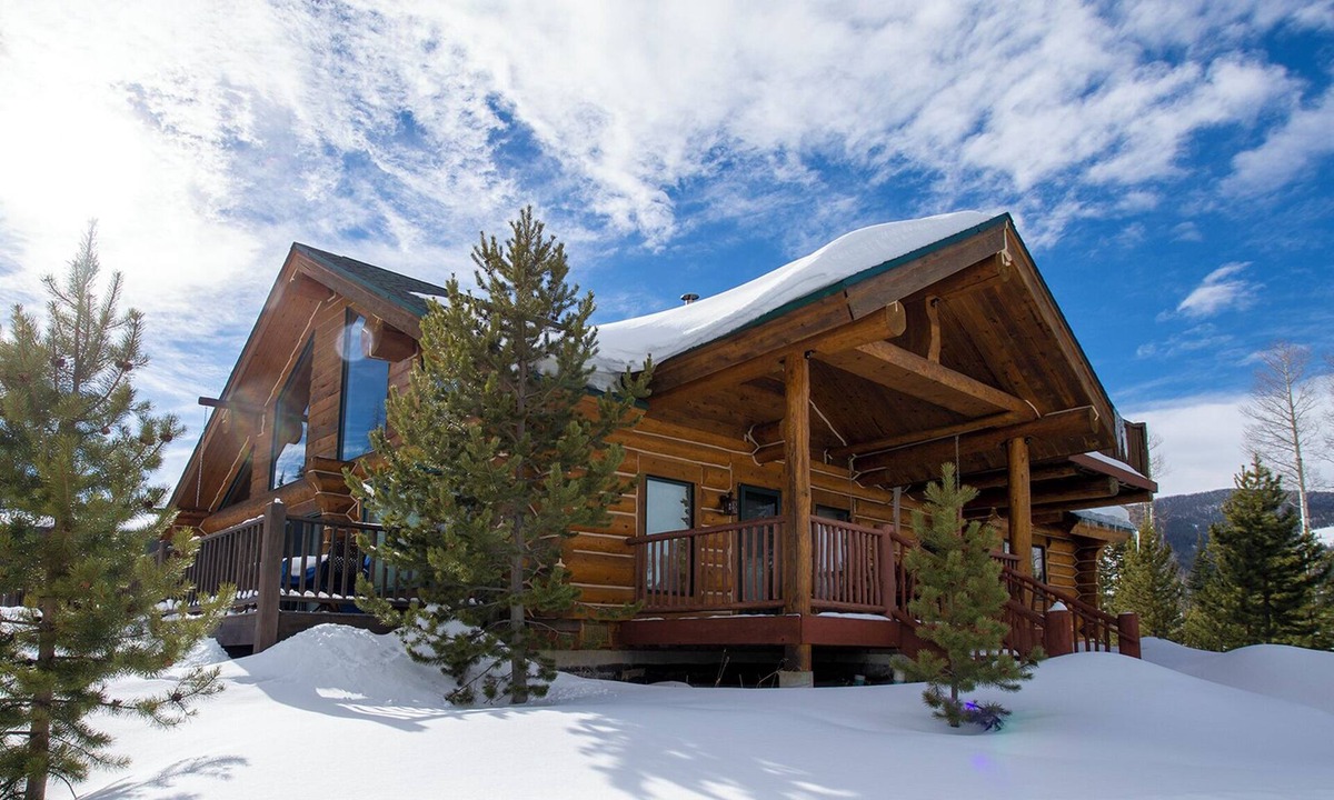 Tabernash Cabin | Miles Behind Log Cabin Secluded Log Cabin on 40 Acres pet friendly & hot tub