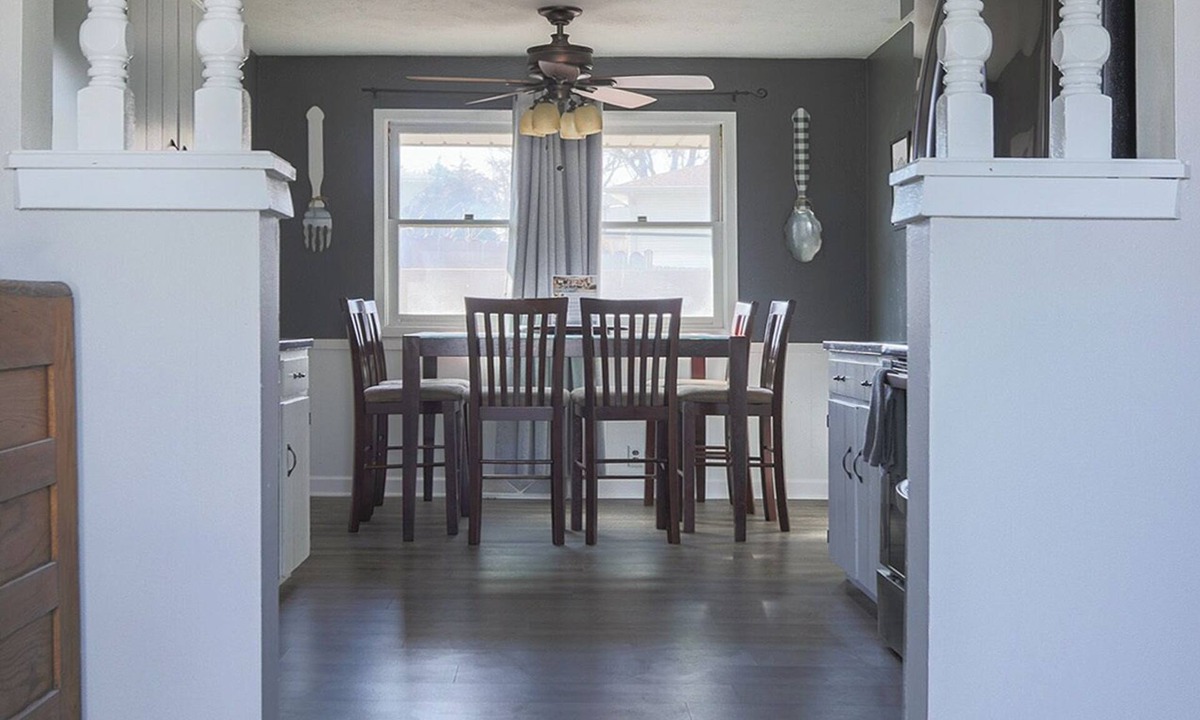 Chalco House | Millard Home Near I-80, 3BR, WiFi, Smart TVs, Parking, Quiet Area