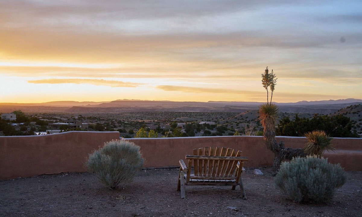 Placitas House | Million Dollar View Out in the Country Yet 20 lovely minutes to Albuq & 35 to SF