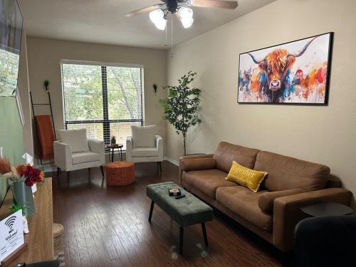 Central Arlington Apartment | Minutes to UTA, AT&T Stadium, Globe Life Field