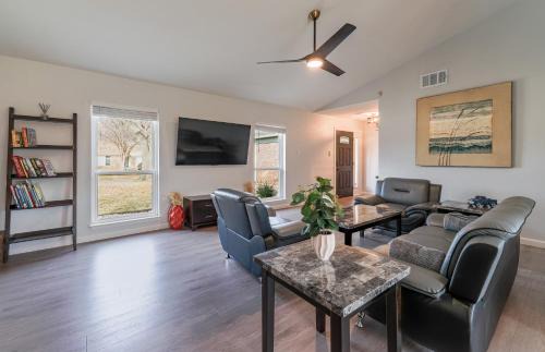 Flower Mound House | Modern 4 Bedroom home 20 mins to DFW Airport and 35 mins from Dallas Stadium - Great for World Cup Fans !