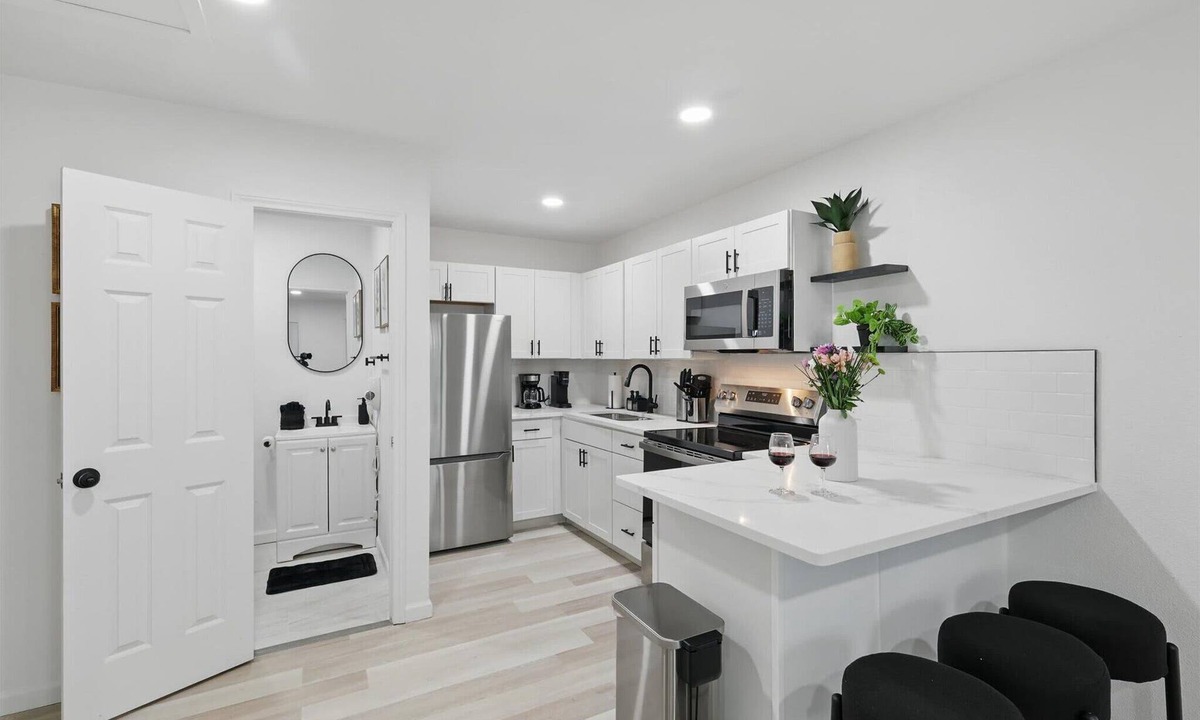 Haltom City Apartment | Modern 4BR 2BA Home With Hot Tub-grill & Huge Yard