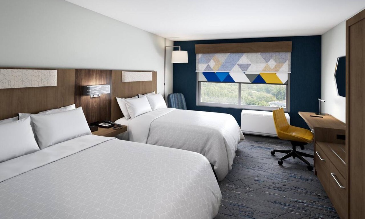 Abilene Hotel | Modern Abilene Queen Unit w/Breakfast | Near Great Plains Theatre - 1.8 miles
