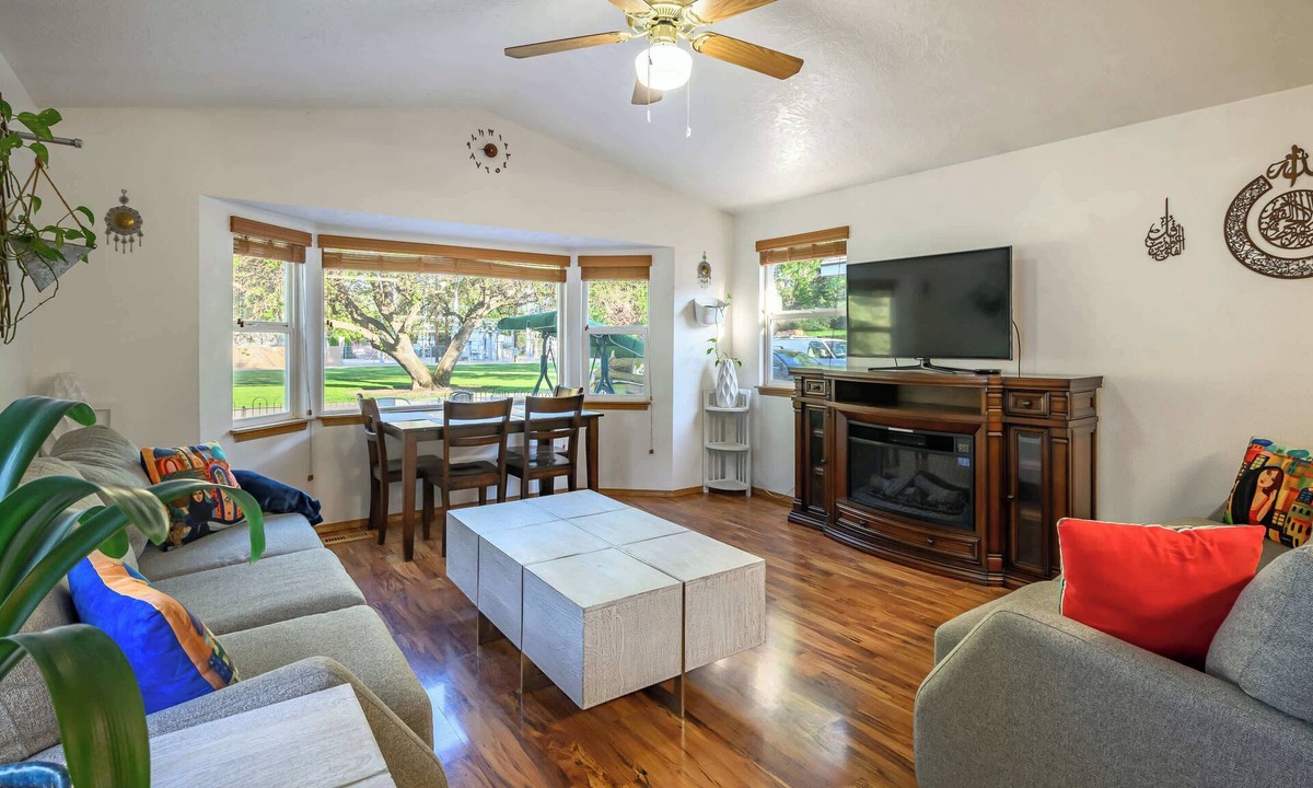 Sunset House | Modern Boise Executive Rental Near Downtown & Hyde Park