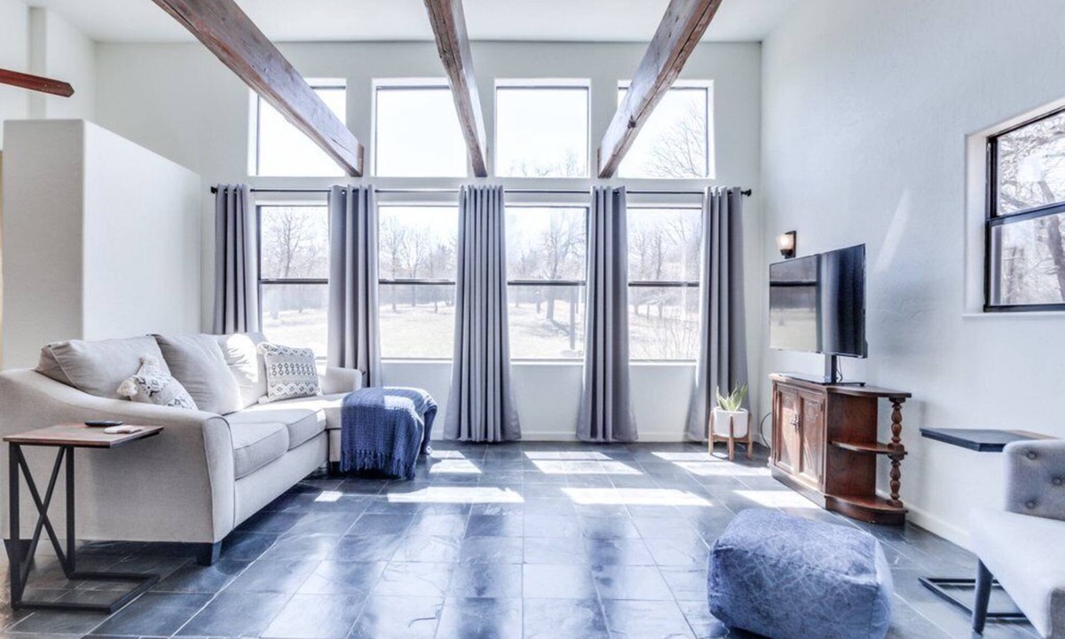 Lincoln County Cabin | Modern Cabin on 20 private acres. just off Route 66.