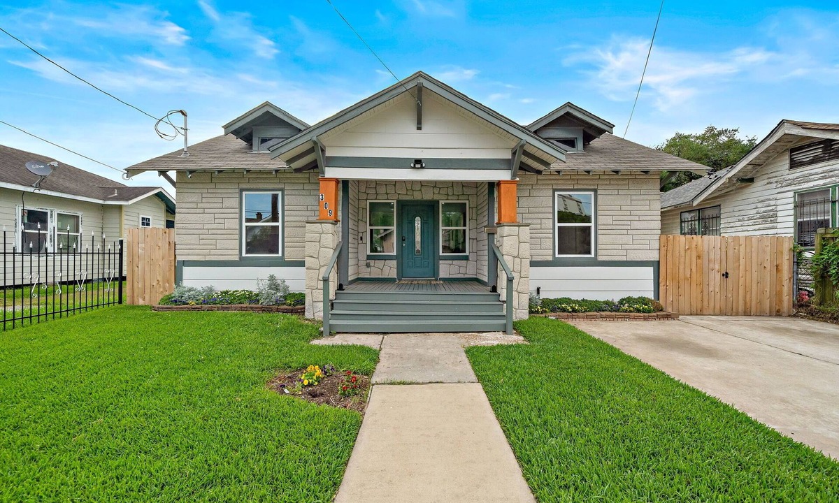 Greater East End House | Modern Chic Retreat in the Heart of EaDo, Houston