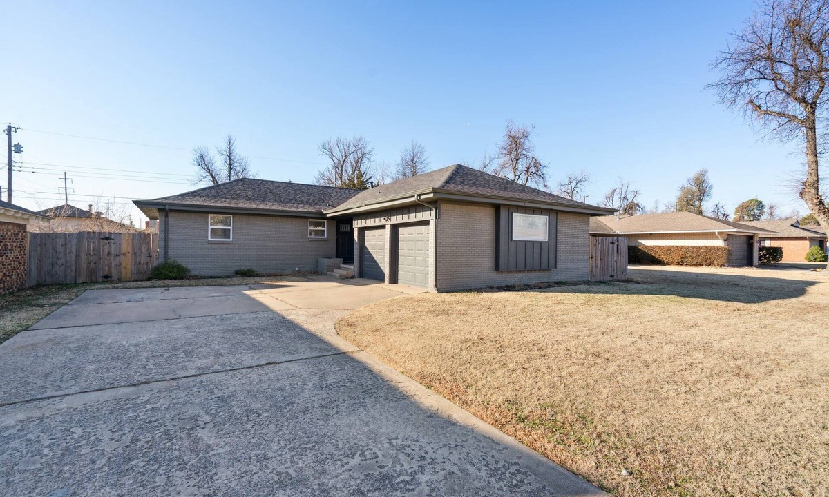 Central Oklahoma City House | Modern, comfortable and conveniently located in OKC!