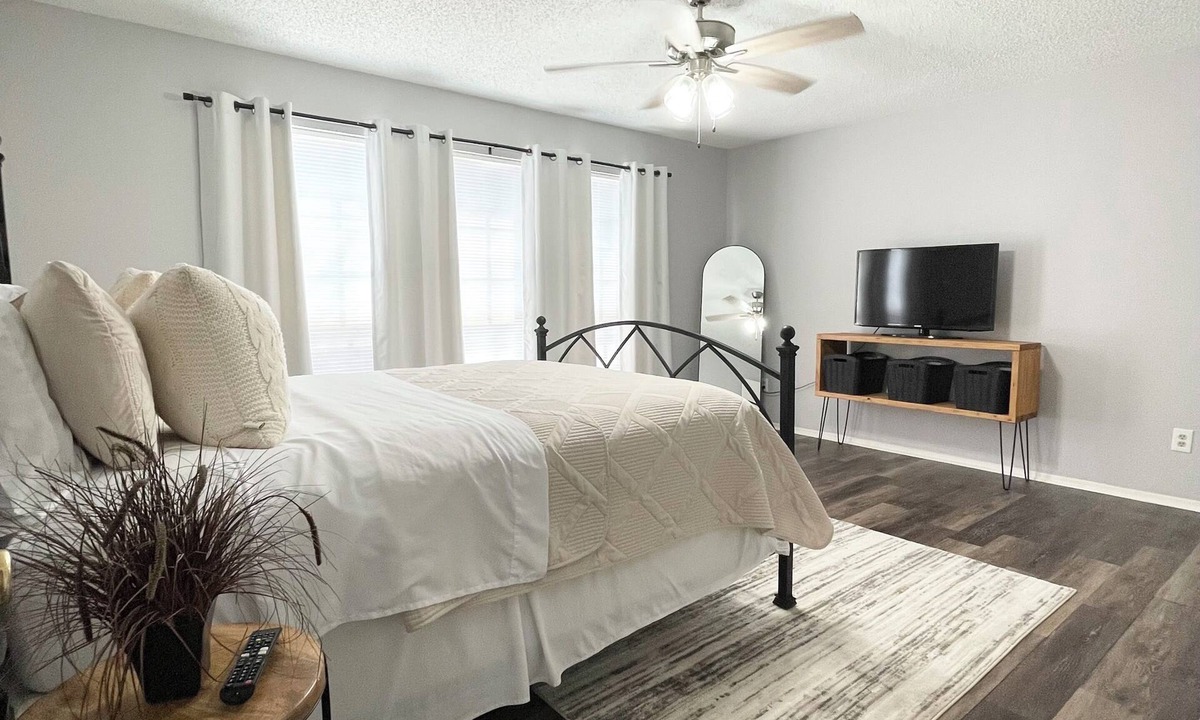West Arlington Condo | Modern Condo By The Trails