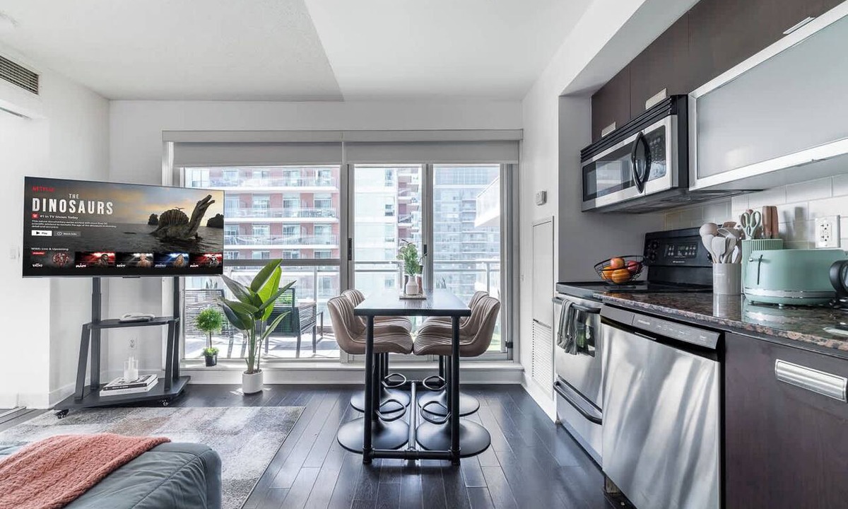 King West Village Apartment | Modern Downtown Studio Private Patio