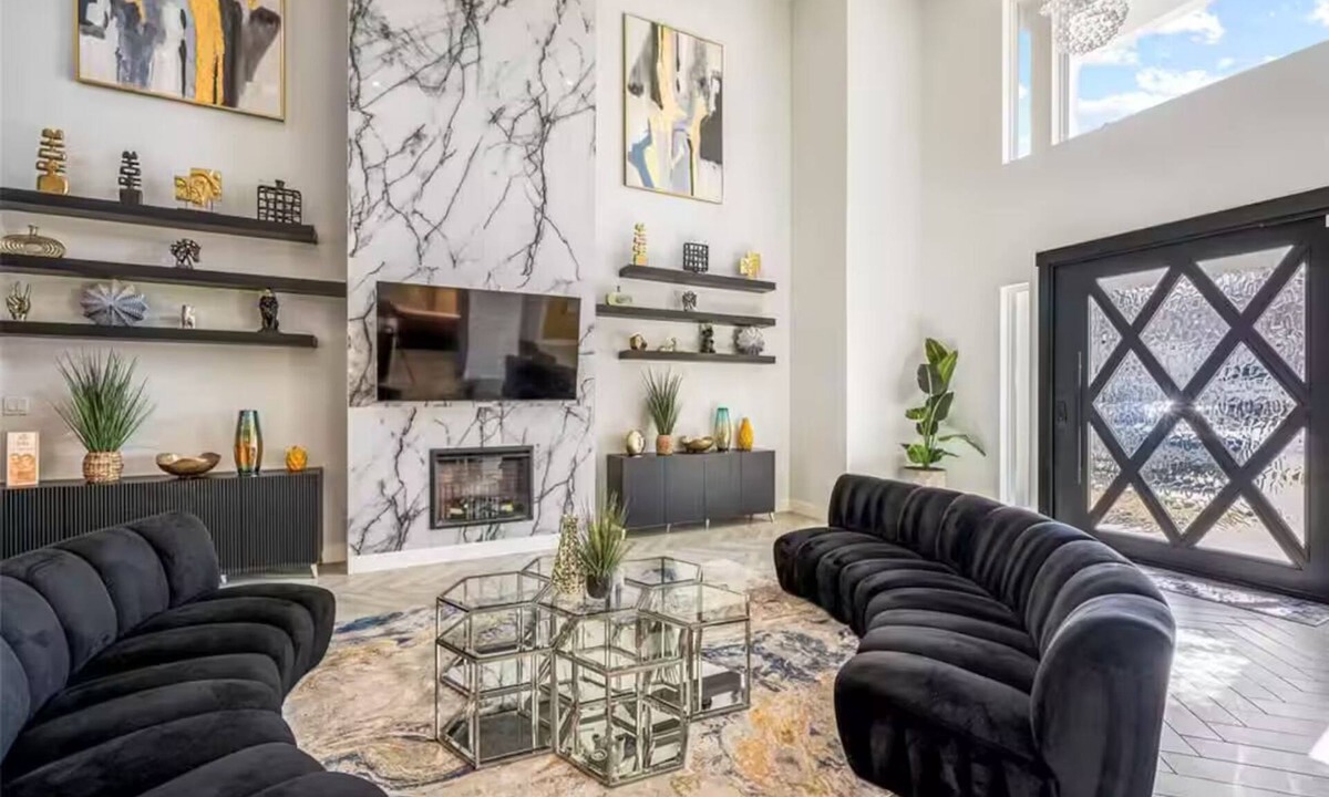 Hull House | Modern Luxe Oasis with Pool