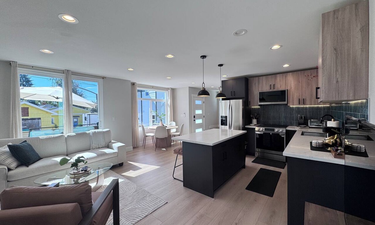 Delridge House | Modern Oasis! Family-friendly! Parking