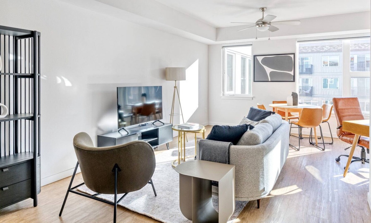Cascade Apartment | Modern SLU 1BR w/ Gym & Lounge, close to Space Needle, by Blueground