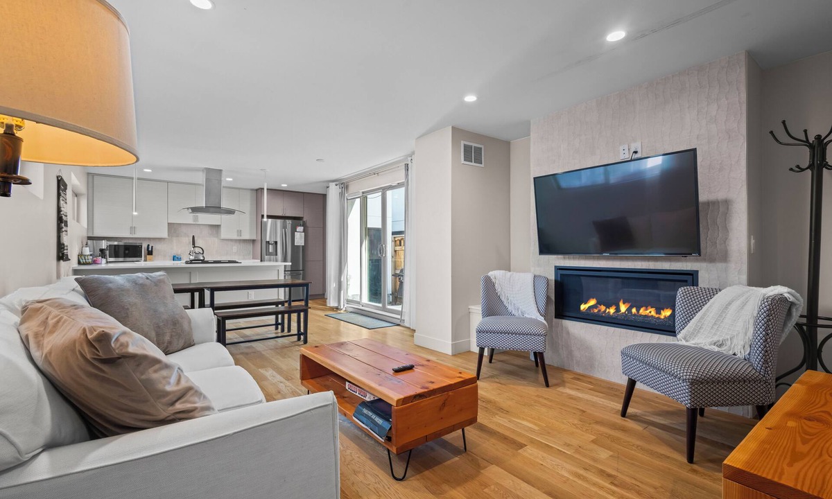 West Colfax Apartment | Modern Townhome for long stays | Near Sloan’s Lake