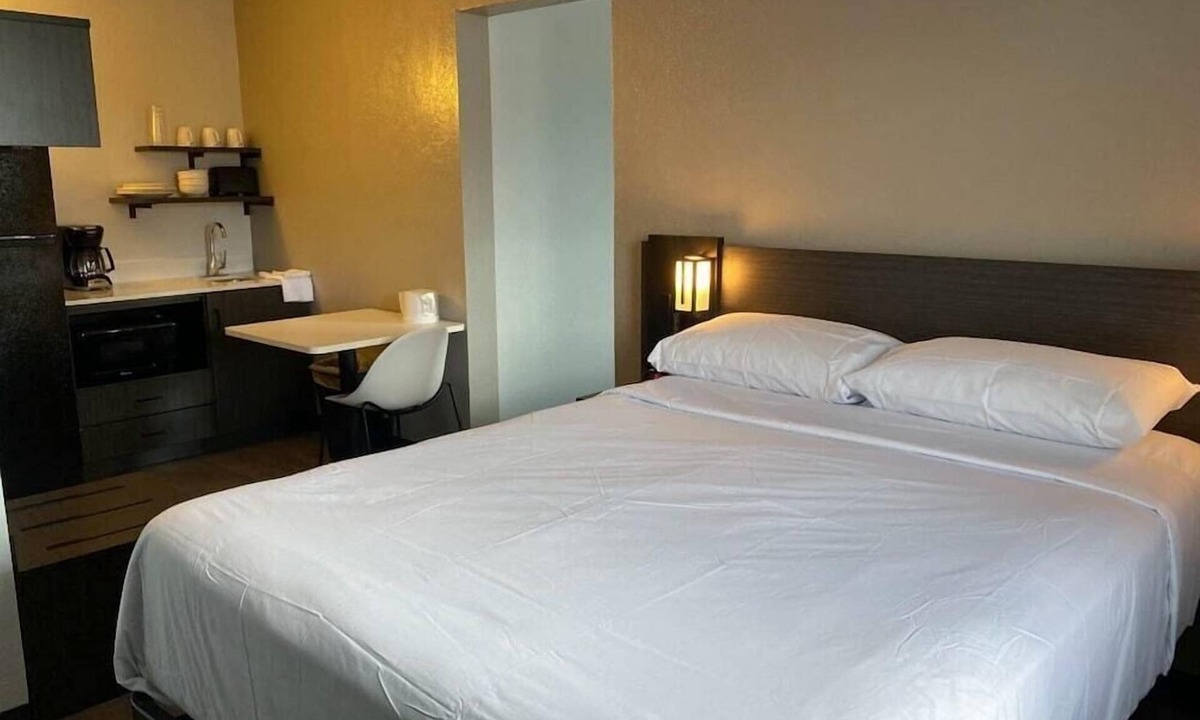 Albuquerque Hotel | Motel 6 Albuquerque, NM - Midtown