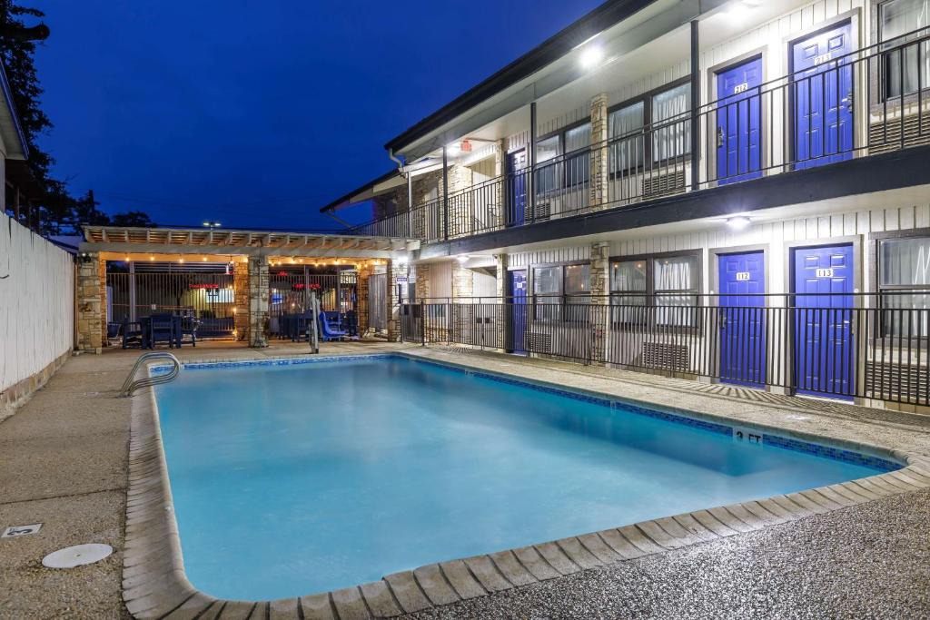 Boerne Hotel | Motel 6 Boerne TX
