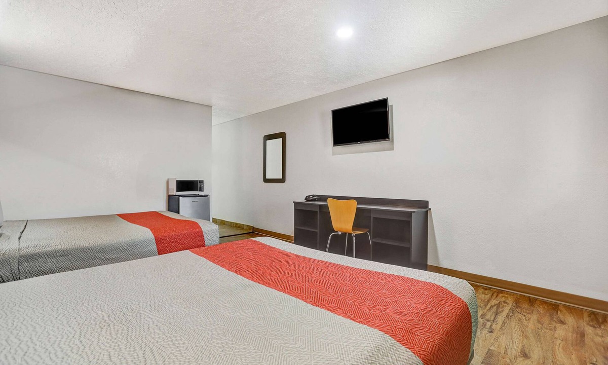 Clovis Hotel | Motel 6 Clovis, NM