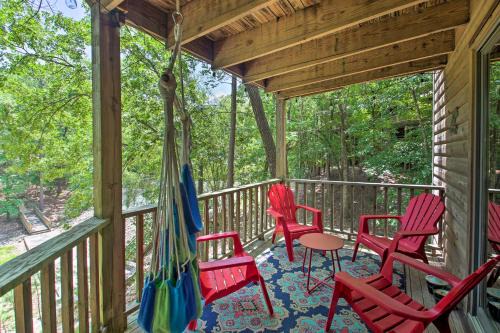Mount Ida House | Mount Ida Condo w/Balcony + Resort Amenities