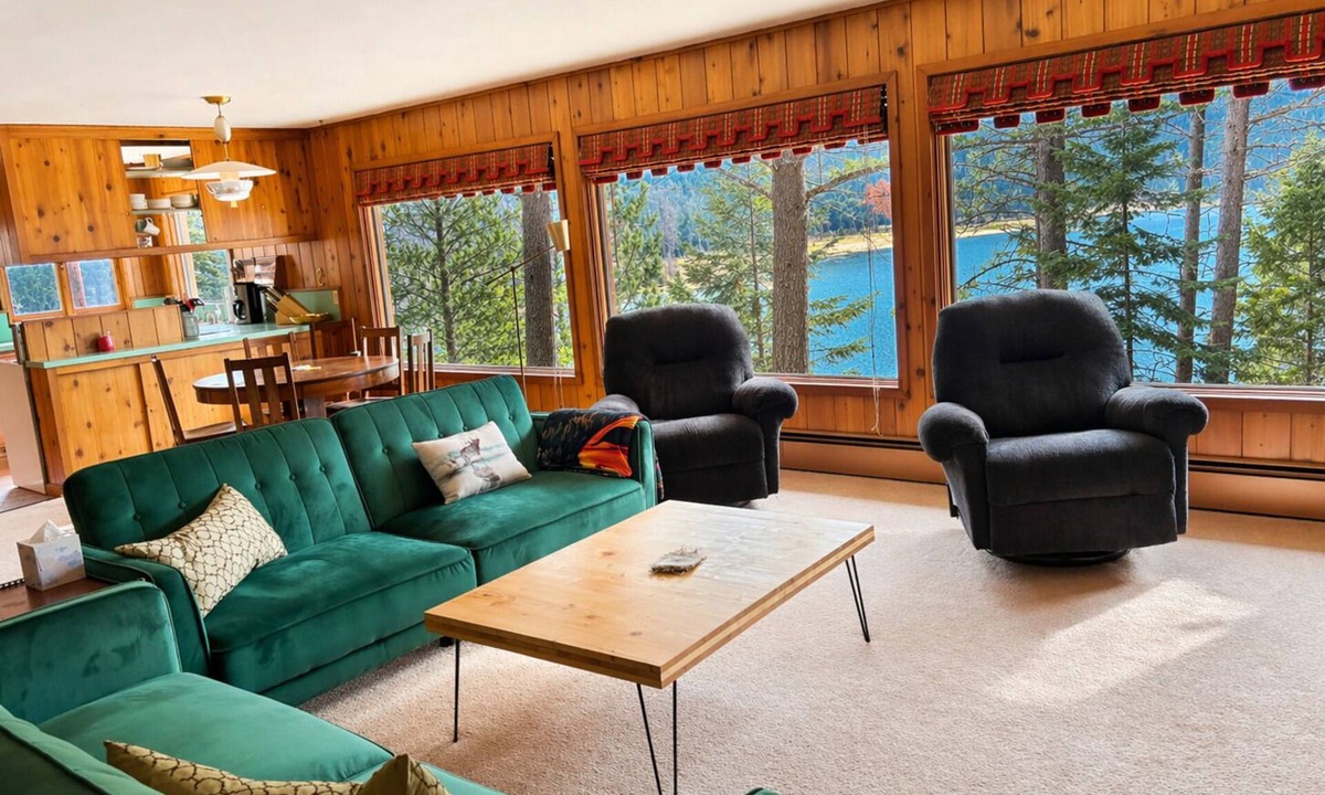 Joseph House | Mountain Lake Retreat w/Deck and Spa