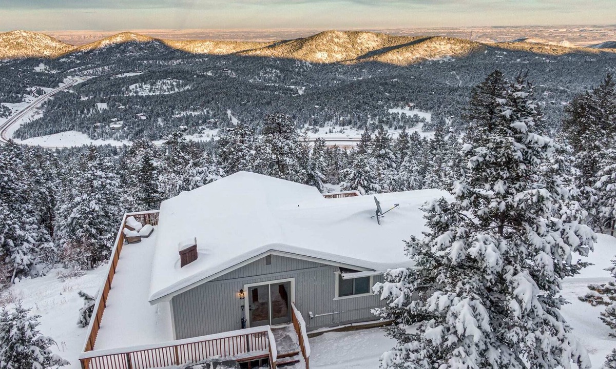 Doubleheader Cabin | Mountain Top Getaway W/ Hot Tub
