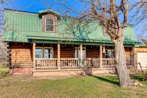 Comanche County House | 'Mule Creek Lodge' Rural Stay Near Coldwater Lake