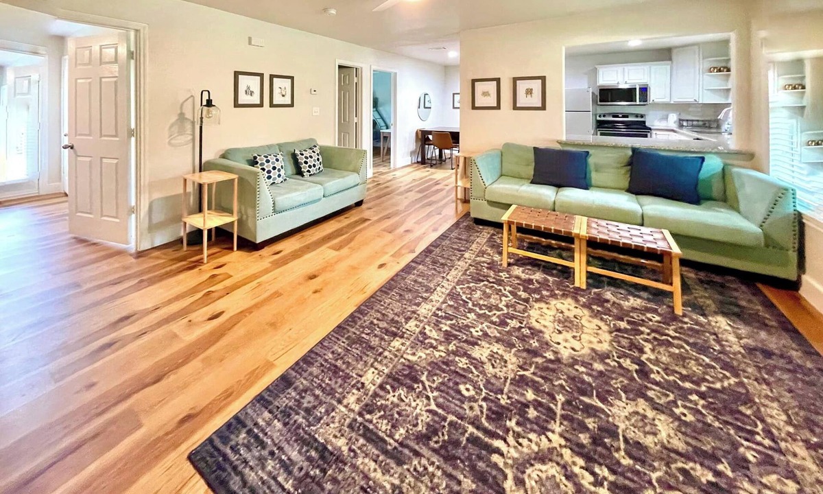McKinney House | Near McKinney Square! Charming 3 BR house with garage and huge yard