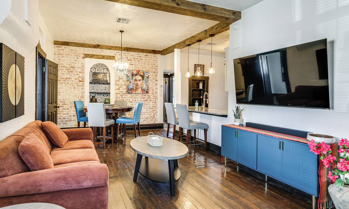 El Paso Cottage | Near Utep! Inviting El Paso Home 3 Mi to Dtwn