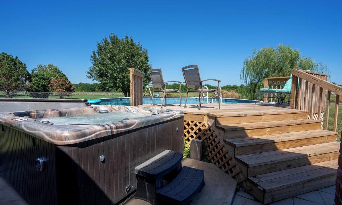 Lexington House | New! 2 Homes In One Family Retreat Near Norman With Large Pool And Hot Tub