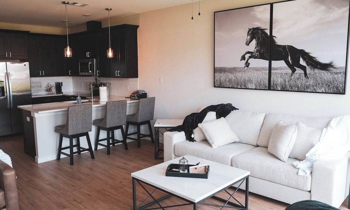 Stephenville House | New 2025 Luxury Townhome Next to Tarleton State
