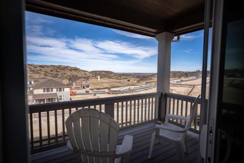Castle Rock House | New Build 1BR Home Stunning Views Denver Access