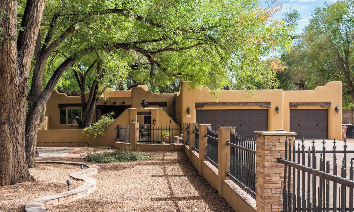 Albuquerque House | New Property in Corrales! Mediterranean Charm w/SW Soul/Family/Pet friendly!
